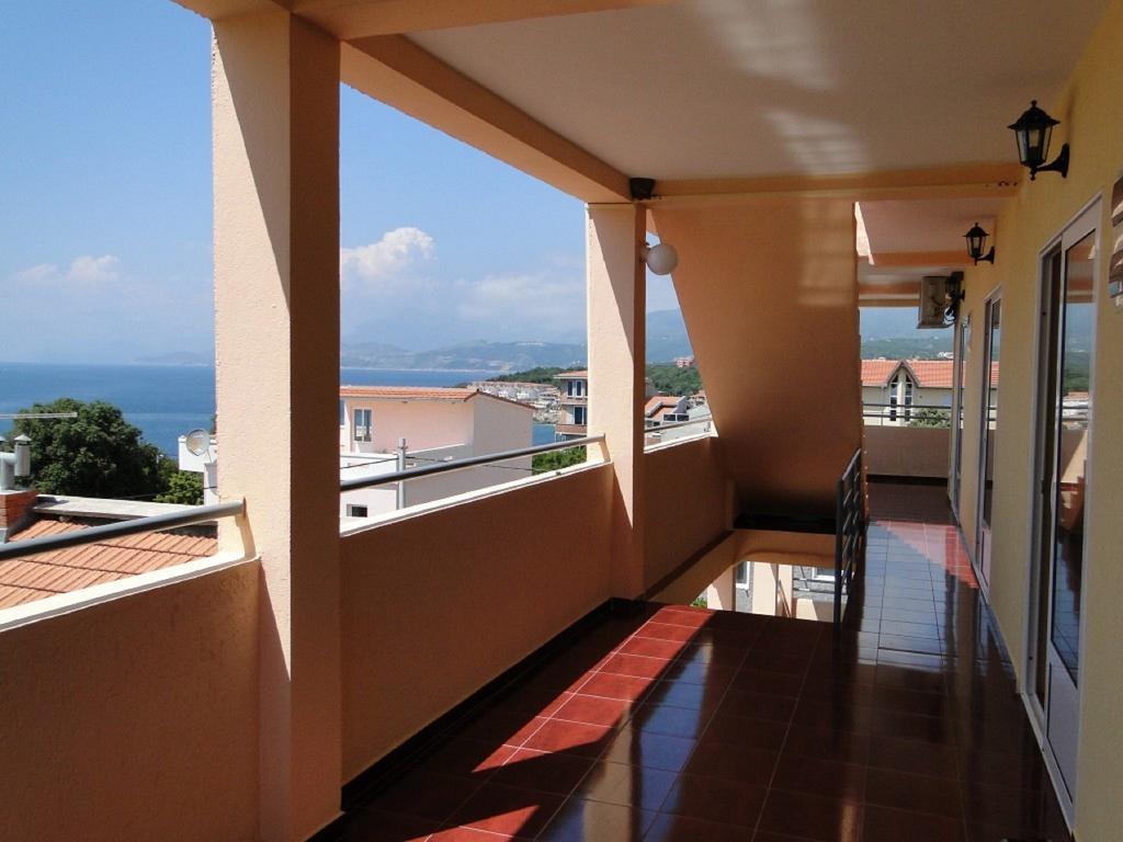 Apartment And Anicic